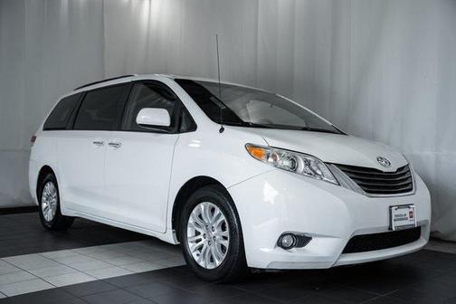 2013 Toyota Sienna XLE