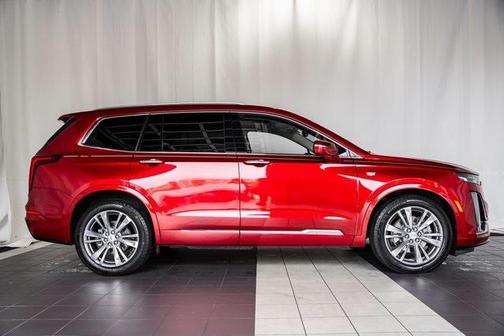 2022 Cadillac XT6 Premium Luxury FWD