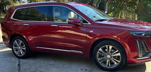 2022 Cadillac XT6 Premium Luxury FWD
