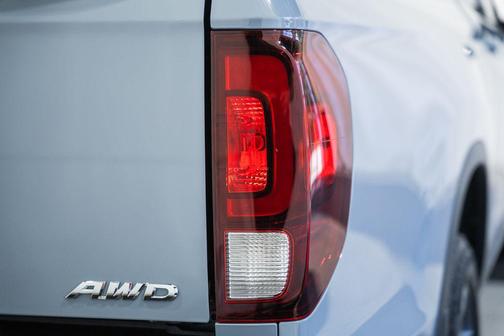 Sonic Gray Pearl 2023 Honda Ridgeline RTL