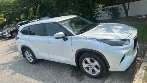 2023 Toyota Highlander LE
