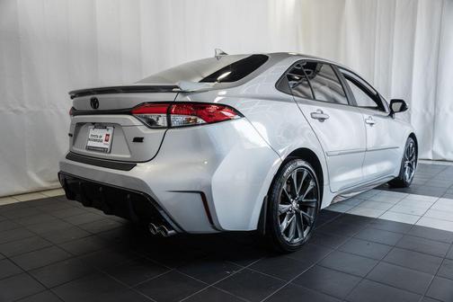 Classic Silver Metallic 2025 Toyota Corolla SE