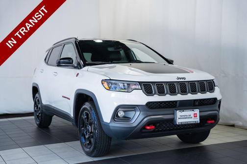 Bright White Clearcoat 2023 Jeep Compass Trailhawk
