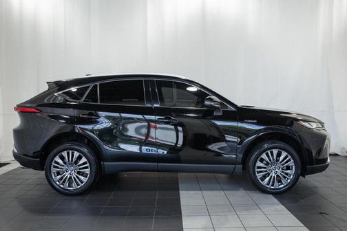 Black 2021 Toyota Venza XLE