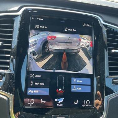 2022 Volvo XC90 Recharge Plug-In Hybrid T8 R-Design 7 Passenger