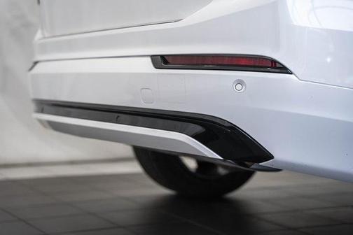 2022 Volvo XC90 Recharge Plug-In Hybrid T8 R-Design 7 Passenger