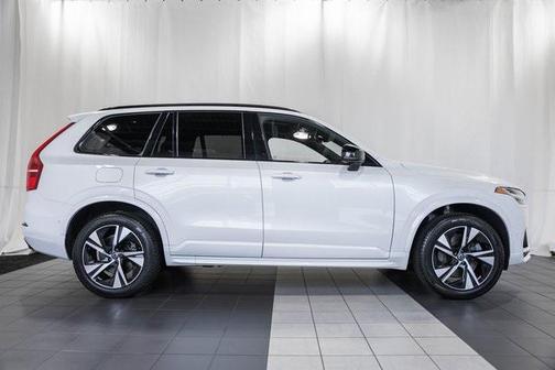 2022 Volvo XC90 Recharge Plug-In Hybrid T8 R-Design 7 Passenger