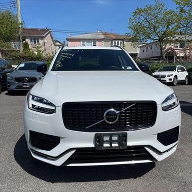 2022 Volvo XC90 Recharge Plug-In Hybrid T8 R-Design 7 Passenger