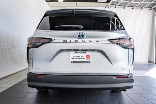 2025 Toyota Sienna XLE 8 Passenger
