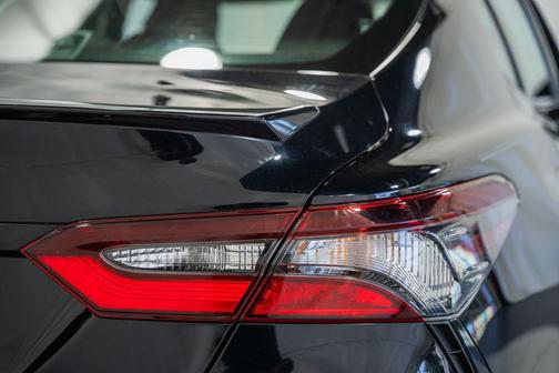 Midnight Black Metallic 2022 Toyota Camry SE