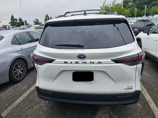 2024 Toyota Sienna XLE