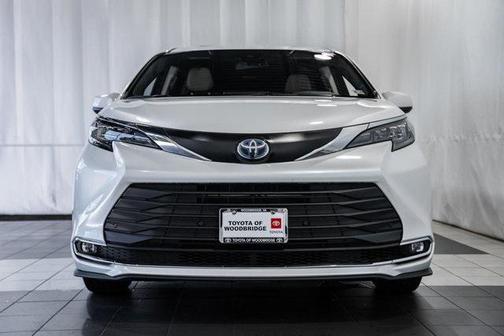 2024 Toyota Sienna XLE 7 Passenger