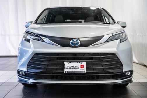 2025 Toyota Sienna XLE 7 Passenger