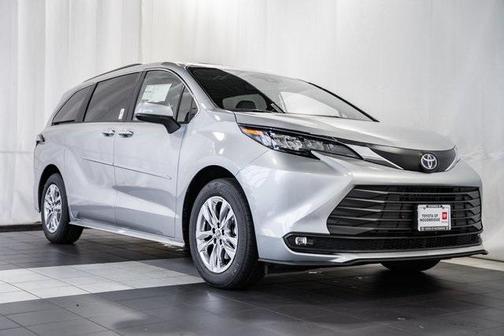 2025 Toyota Sienna XLE 7 Passenger