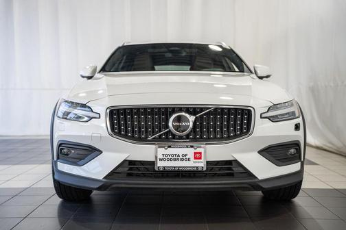 Crystal White Pearl 2025 Volvo V60 Cross Country Plus, B5 AWD Gas (mild hybrid)