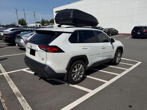 Wind Chill Pearl 2024 Toyota RAV4 XLE Premium
