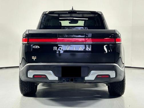 2022 Rivian R1T Adventure