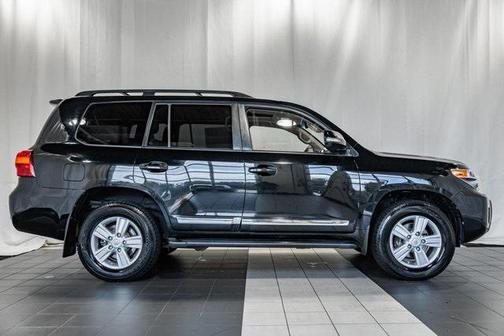 2015 Toyota Land Cruiser Base