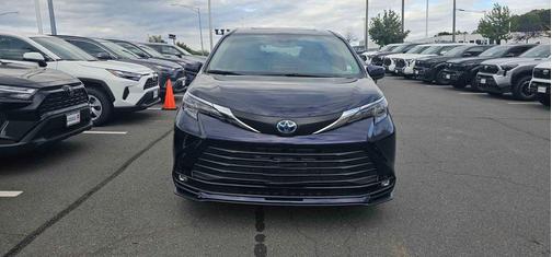 2025 Toyota Sienna XLE 7 Passenger