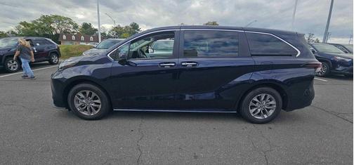 2025 Toyota Sienna XLE 7 Passenger