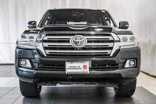 2017 Toyota Land Cruiser Base