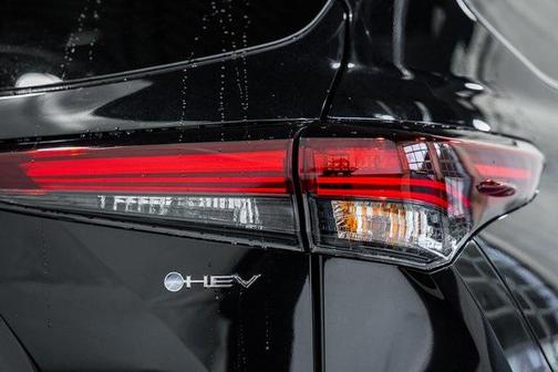 2025 Toyota Highlander Hybrid XLE