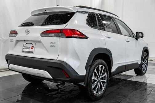 2025 Toyota Corolla Cross XLE