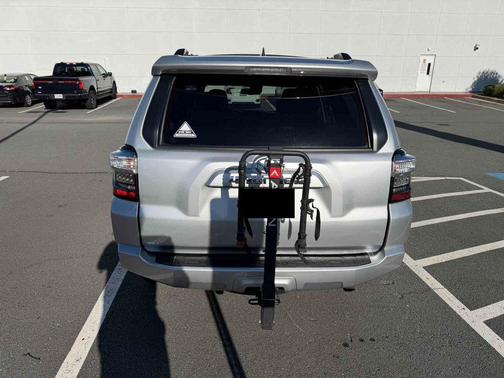 Classic Silver Metallic 2020 Toyota 4Runner SR5 Premium