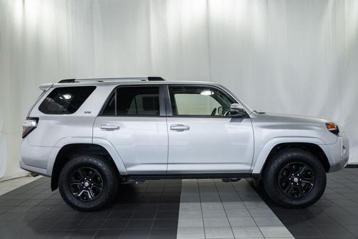 Classic Silver Metallic 2020 Toyota 4Runner SR5 Premium