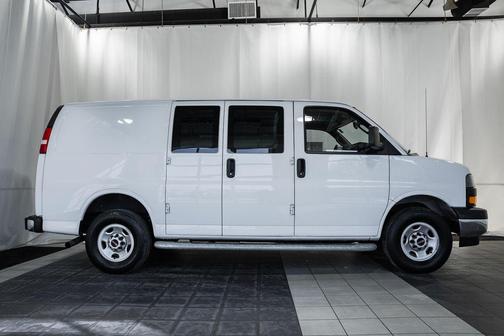 2023 GMC Savana 2500 Work Van