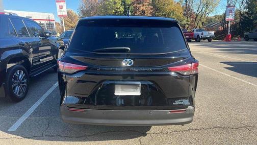 2022 Toyota Sienna XLE