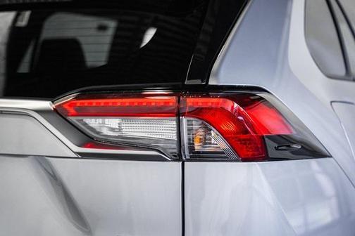 2025 Toyota RAV4 Hybrid SE