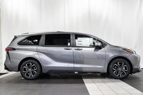 2026 Toyota Sienna Platinum