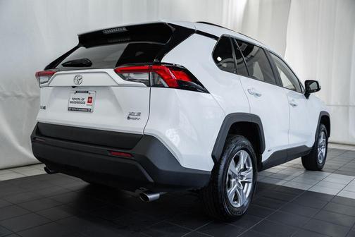 2025 Toyota RAV4 Hybrid XLE