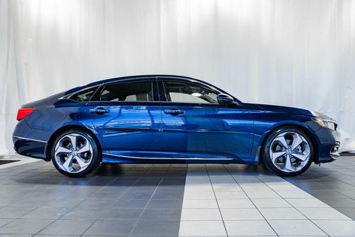 2020 Honda Accord Touring 2.0T