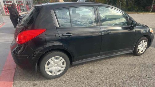 2010 Nissan Versa 1.8 S