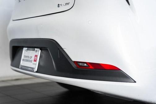 2025 Toyota Prius Plug-In Hybrid SE
