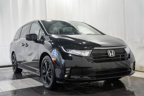Crystal Black Pearl 2024 Honda Odyssey Sport