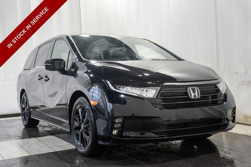 Crystal Black Pearl 2024 Honda Odyssey Sport