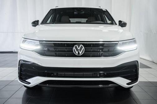 2024 Volkswagen Tiguan 2.0T SE R-Line Black 4MOTION
