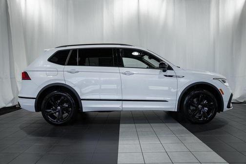 2024 Volkswagen Tiguan 2.0T SE R-Line Black 4MOTION