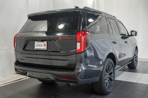 Dark Matter Gray Metallic 2025 Ford Expedition Platinum