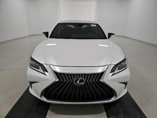 2022 Lexus ES 350 Base