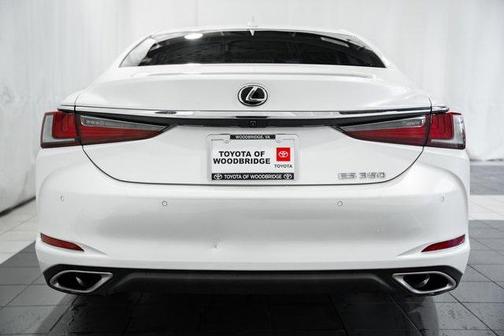 2022 Lexus ES 350 Base