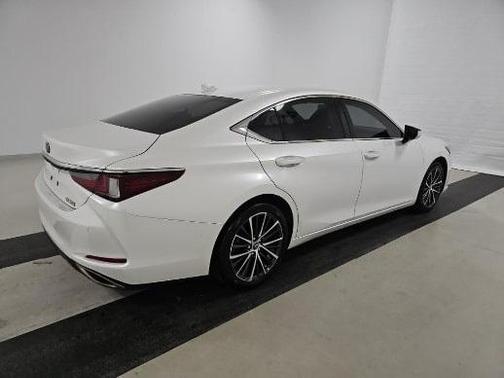 2022 Lexus ES 350 Base