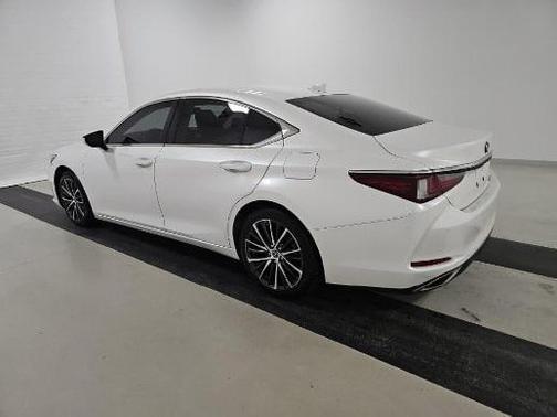2022 Lexus ES 350 Base