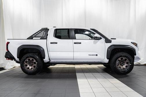 2026 Toyota Tacoma Hybrid Trailhunter