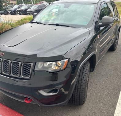 Diamond Black Crystal Pearlcoat 2017 Jeep Grand Cherokee Trailhawk