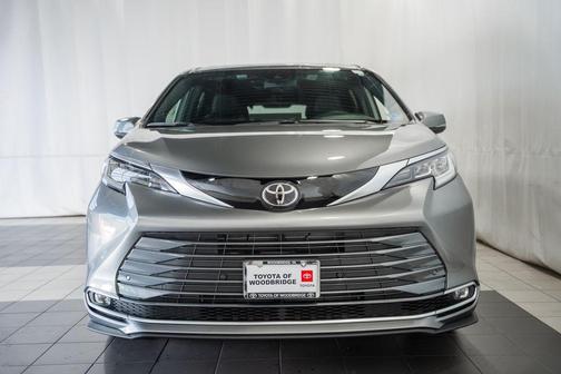 Heavy Metal 2026 Toyota Sienna Limited