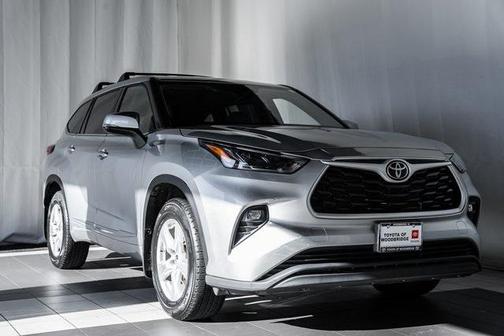 2022 Toyota Highlander LE